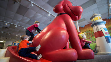 Clifford the Big Red Dog at Discovery Center