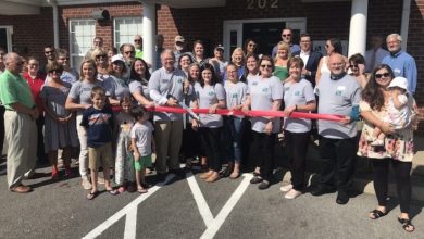 Relocation Ribbon Cutting for McKnight Advisory Group