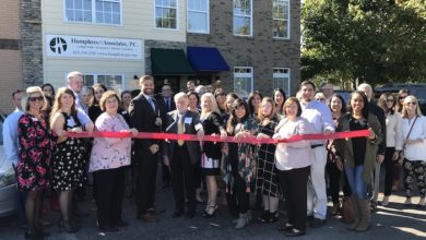 Ribbon Cutting for Humphres & Associates