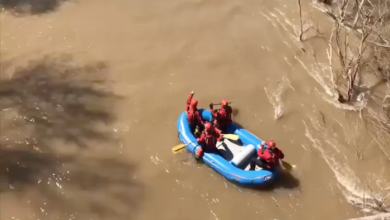 Two teens rescued after kayak overturns in Stones River