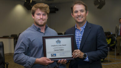 Mayor recognizes Carson Elders