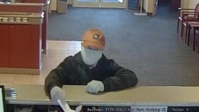Man robs Murfreesboro bank