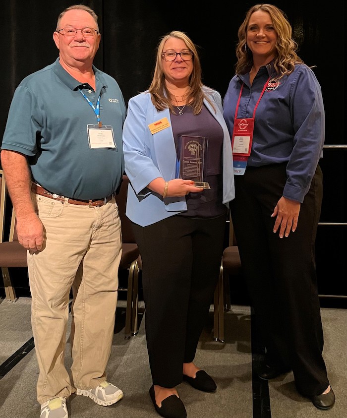 Lowery wins state award
