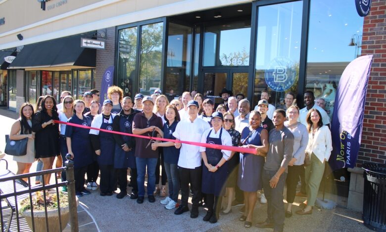 Paris Baguette Bakery Cafe Ribbon Cutting