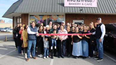 Viva La Fresa Bakery & Cafe Ribbon Cutting