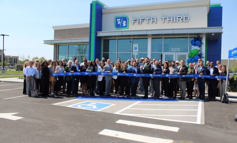 Fifth Third Bank Westlawn Ribbon Cutting
