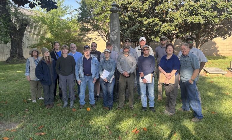 Stones River National Battlefield Hosts Cemetery Preservation Workshop at Historic Lytle Cemetery