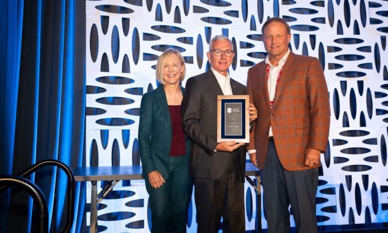 Gordon Ferguson receives THA Award